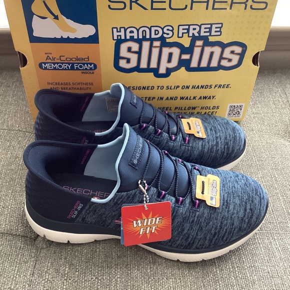 Skechers Women's Slip-ins: Summits - Dazzling Haze Casual Sneakers, size 9 W - Picture 1 of 13